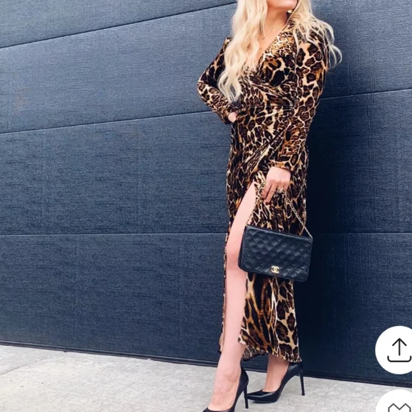 WAYF GWYNETH WRAP DRESS - Leopard Print Maxi Dress - Picture 4 of 7